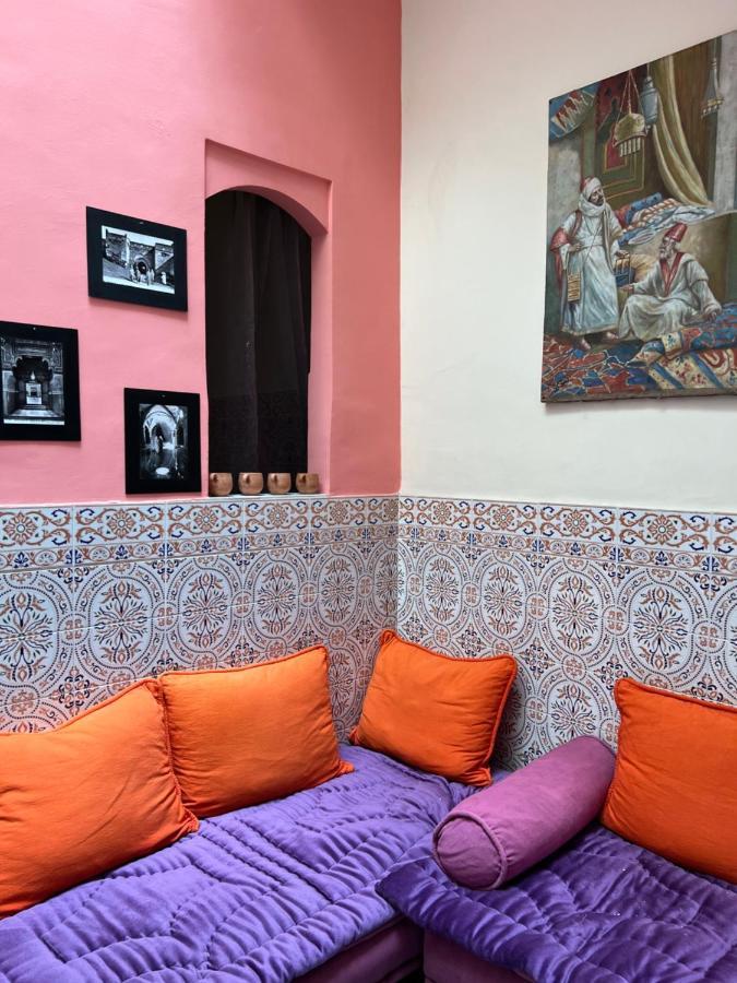 Maison Riad Traditionnel Idealement Situe A Marrakech Marrakesch Exterior foto