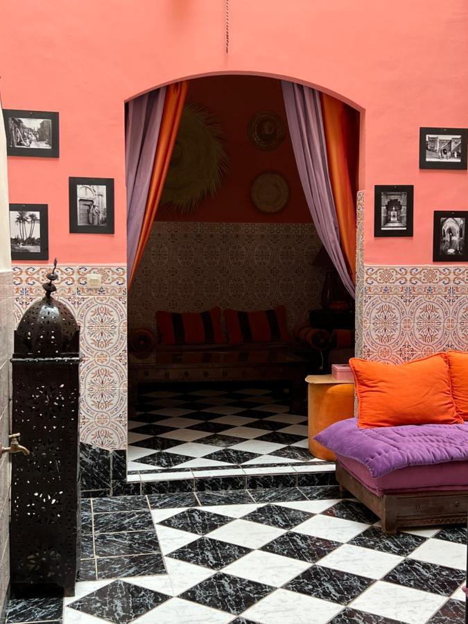 Maison Riad Traditionnel Idealement Situe A Marrakech Marrakesch Exterior foto
