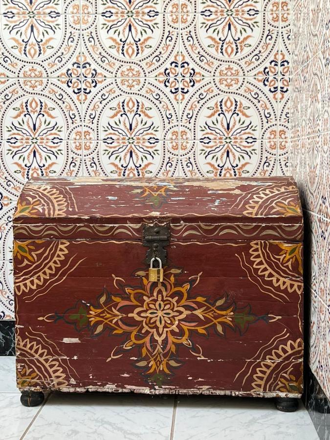 Maison Riad Traditionnel Idealement Situe A Marrakech Marrakesch Exterior foto