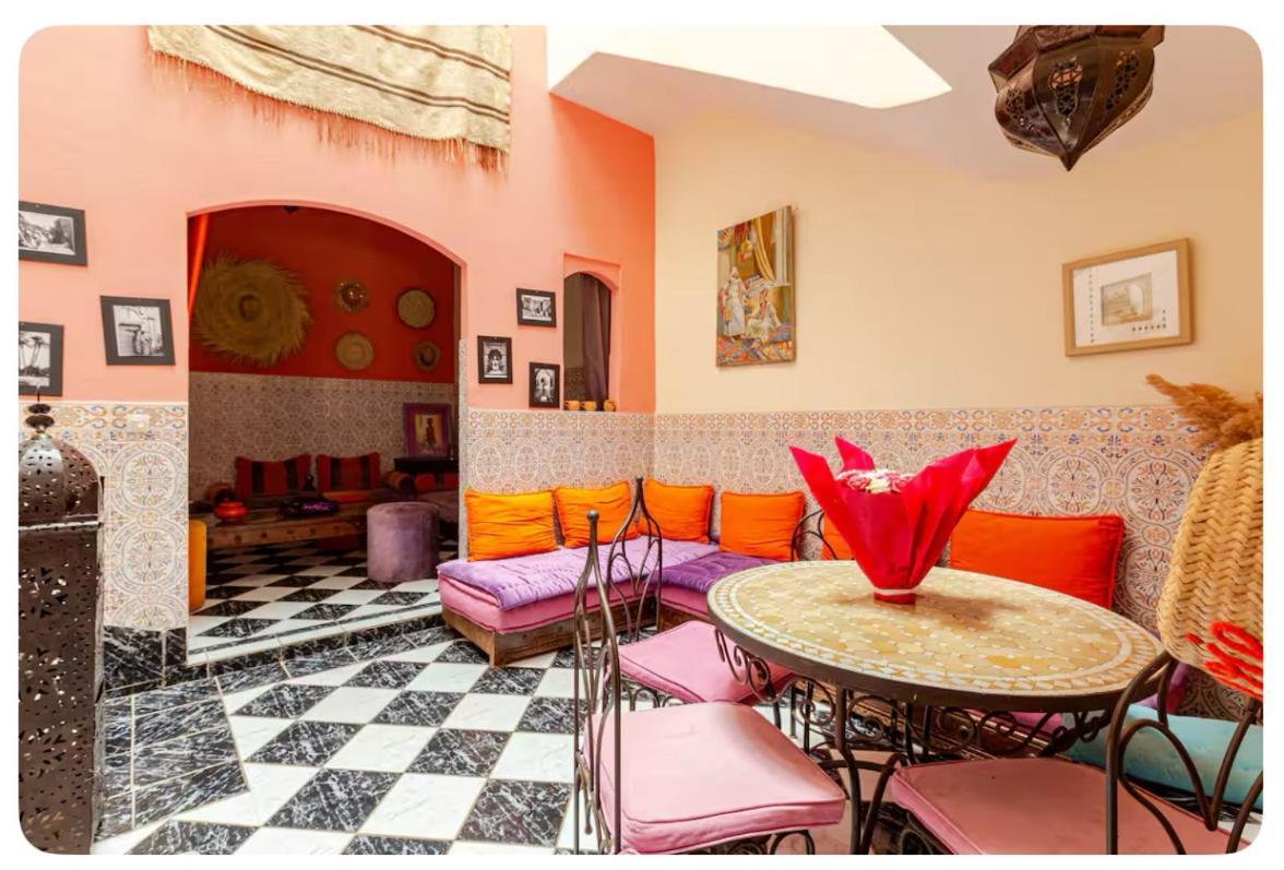 Maison Riad Traditionnel Idealement Situe A Marrakech Marrakesch Exterior foto